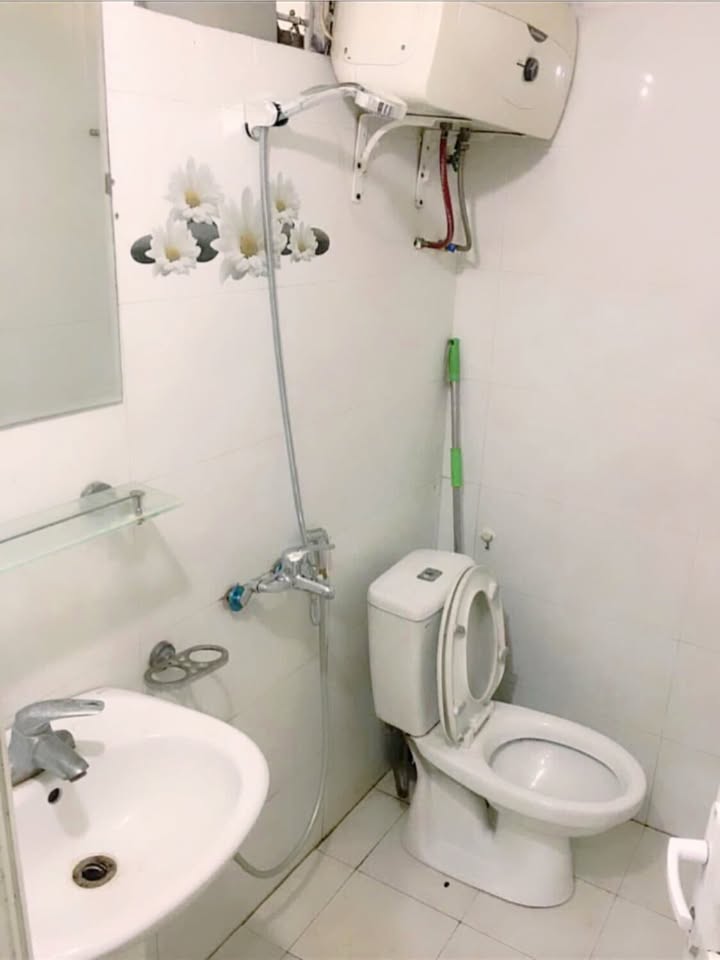 Nhà cho thuê 3 tầng tại ngõ 545 Thụy Khuê 30m² - Full nội thất, chỉ việc vào ở!