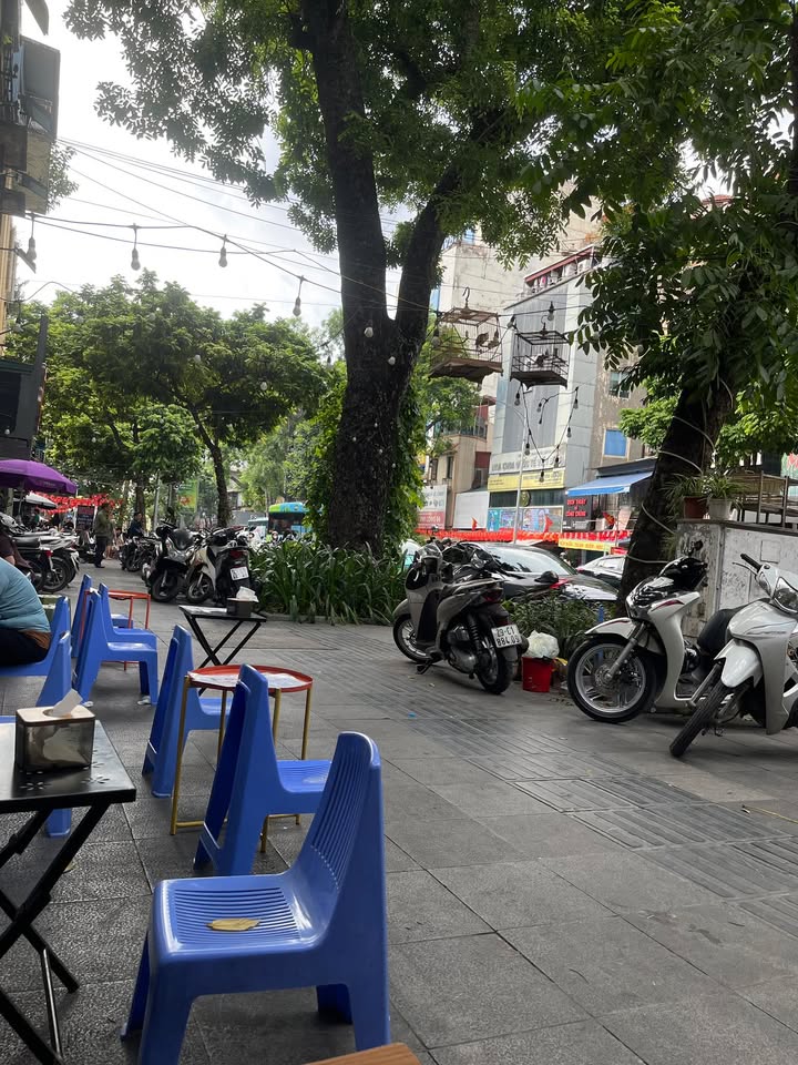 Bán nhà mặt phố Hai Bà Trưng 56m² - Mặt tiền 4.5m, vị trí kinh doanh đỉnh!