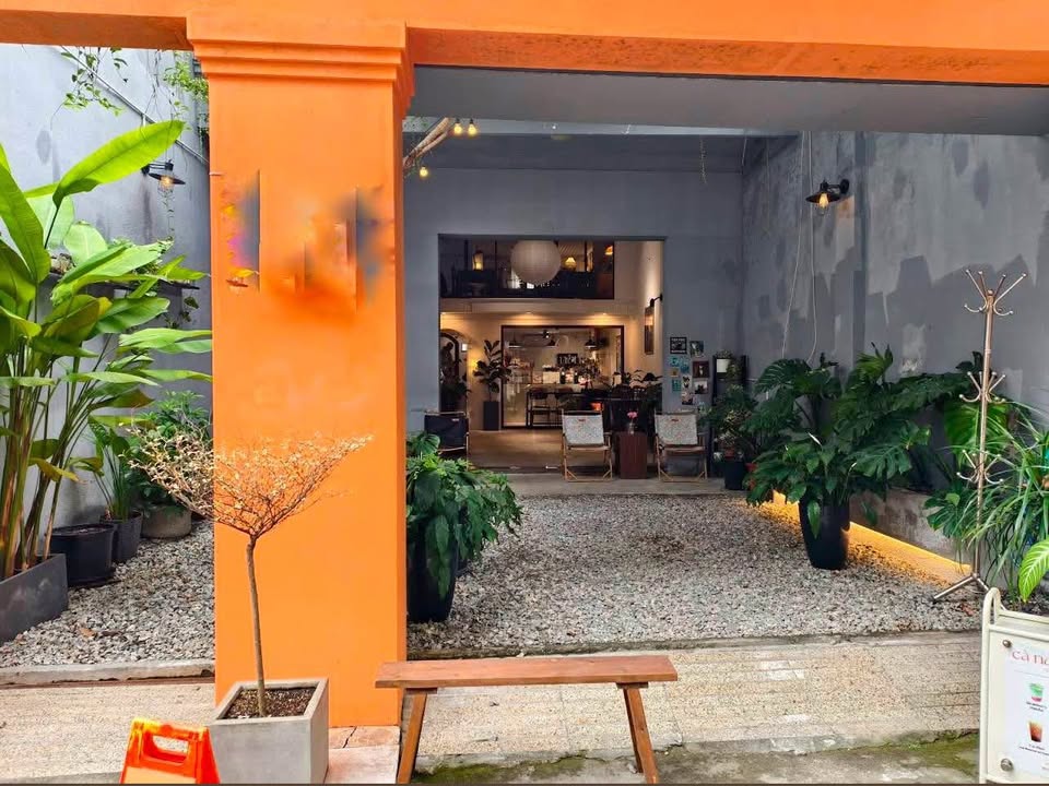 Cho thuê mặt bằng đẹp tại đường Nguyễn Văn Thoại, Đà Nẵng 140m² - Phù hợp cho quán cà phê, nhà hàng!