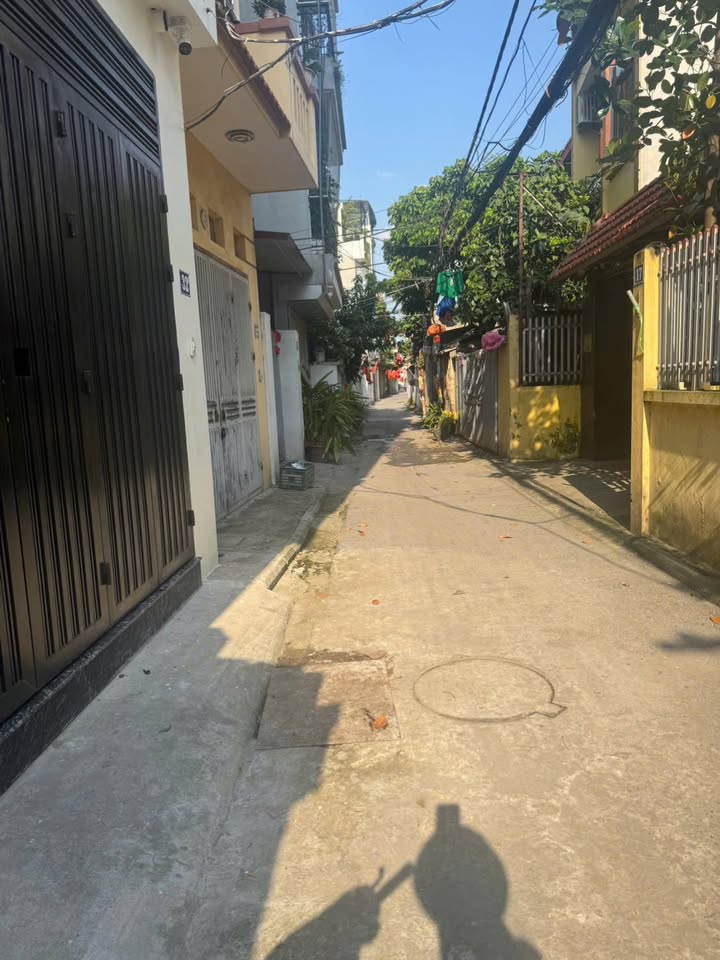 Lô đất Thượng Thanh 42m² giá thỏa thuận - Vị trí thuận lợi cho mọi hướng di chuyển!