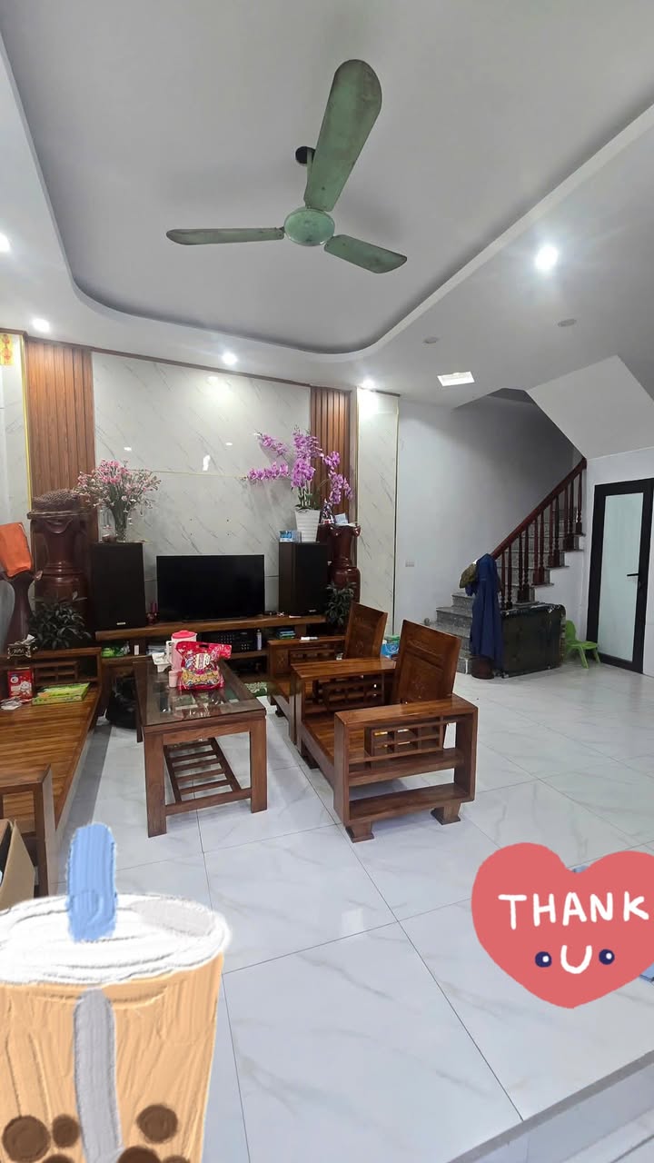 Nhà 4.5 tầng Thọ Am, Liên Ninh, Thanh Trì 42m² giá 5.2 tỷ - Không gian sống lý tưởng!