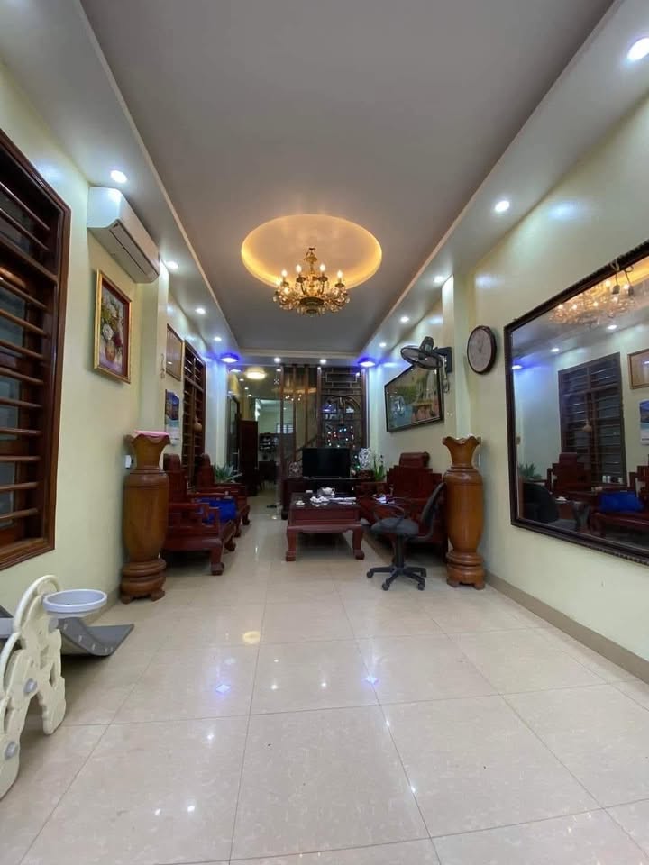 Bán nhà mặt tiền Trần Thái Tông, Nam Định, 165m², giá chỉ 8.5 tỷ - Kinh doanh lý tưởng!