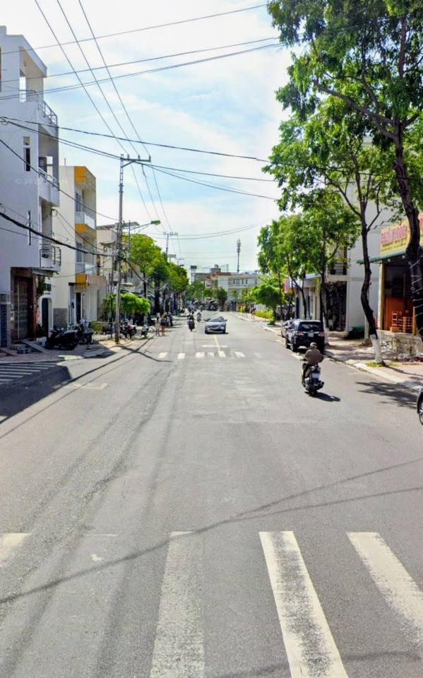 Nhà cho thuê 3 tầng mặt tiền Điện Biên Phủ, Vĩnh Hòa, Nha Trang 180m² - Thích hợp kinh doanh!