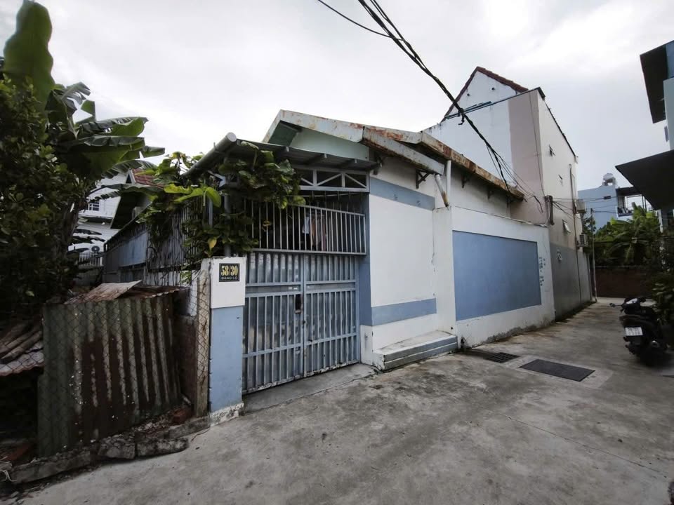 Nhà bán hẻm ô tô đường Đặng Lộ, Vĩnh Hải 137m² giá 5.5 tỷ - Khu vực an toàn, không ngập nước!