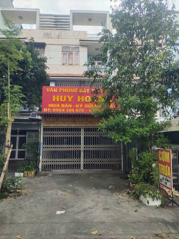 Nhà nguyên căn cho thuê tại Thủ Dầu Một - 6 phòng ngủ, 3 lầu, tiện nghi đầy đủ!