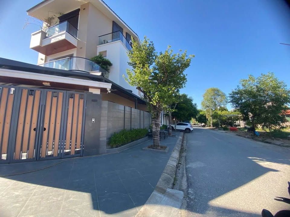 Đất Tái Định Cư Cửa Tiền Vinh Tân 105m² giá 5 tỷ - Sổ đỏ chính chủ, xây dựng tự do!