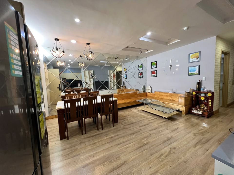 Căn hộ Oriental Plaza Tân Phú 82m² giá 12 triệu - Full nội thất đẹp mắt!