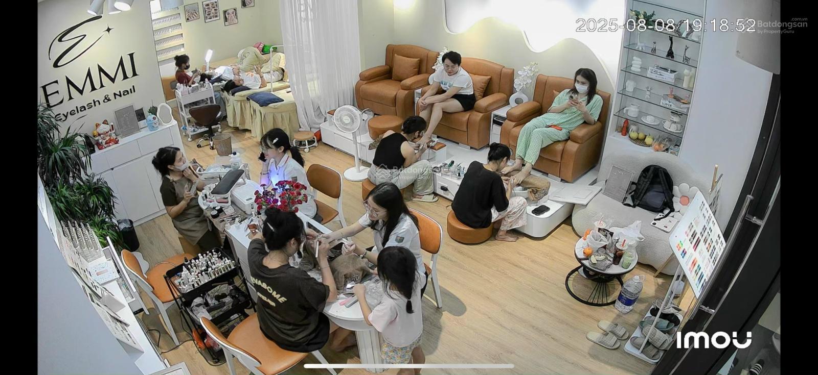 Cần sang nhượng tiệm nails - mi tại Rainbow Linh Đàm 30m² - Doanh thu ổn định!