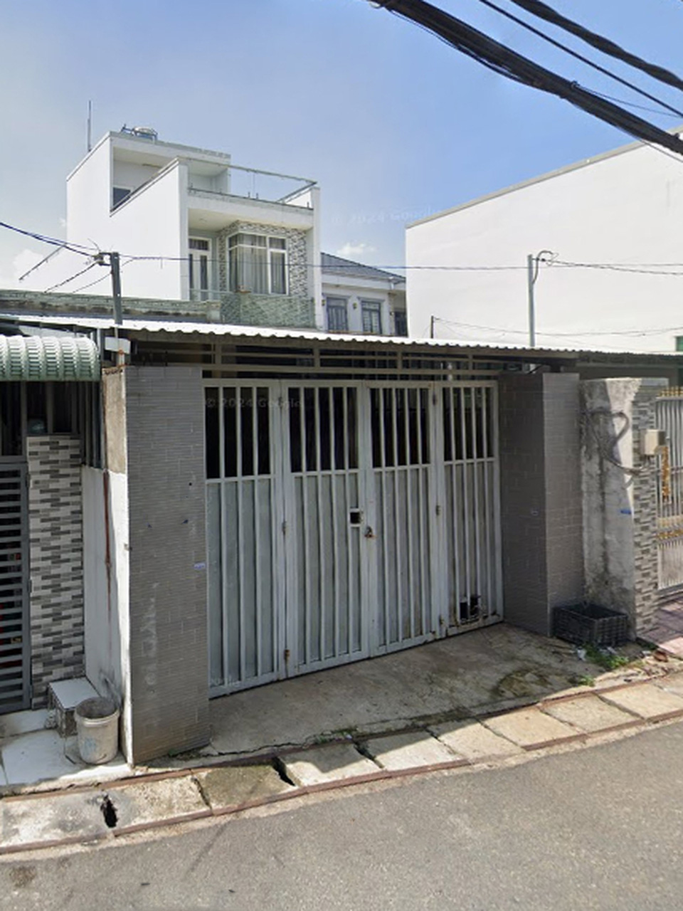 Nhà mặt tiền Hóc Môn 240m² giá 7 tỷ - Đầu tư sinh lời ngay!