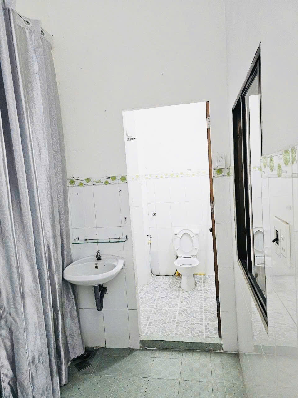 Cho thuê nhà mặt tiền An Hải 3, Đà Nẵng 72,5m² giá 10,5 triệu - Nội thất đầy đủ, vị trí thuận lợi!