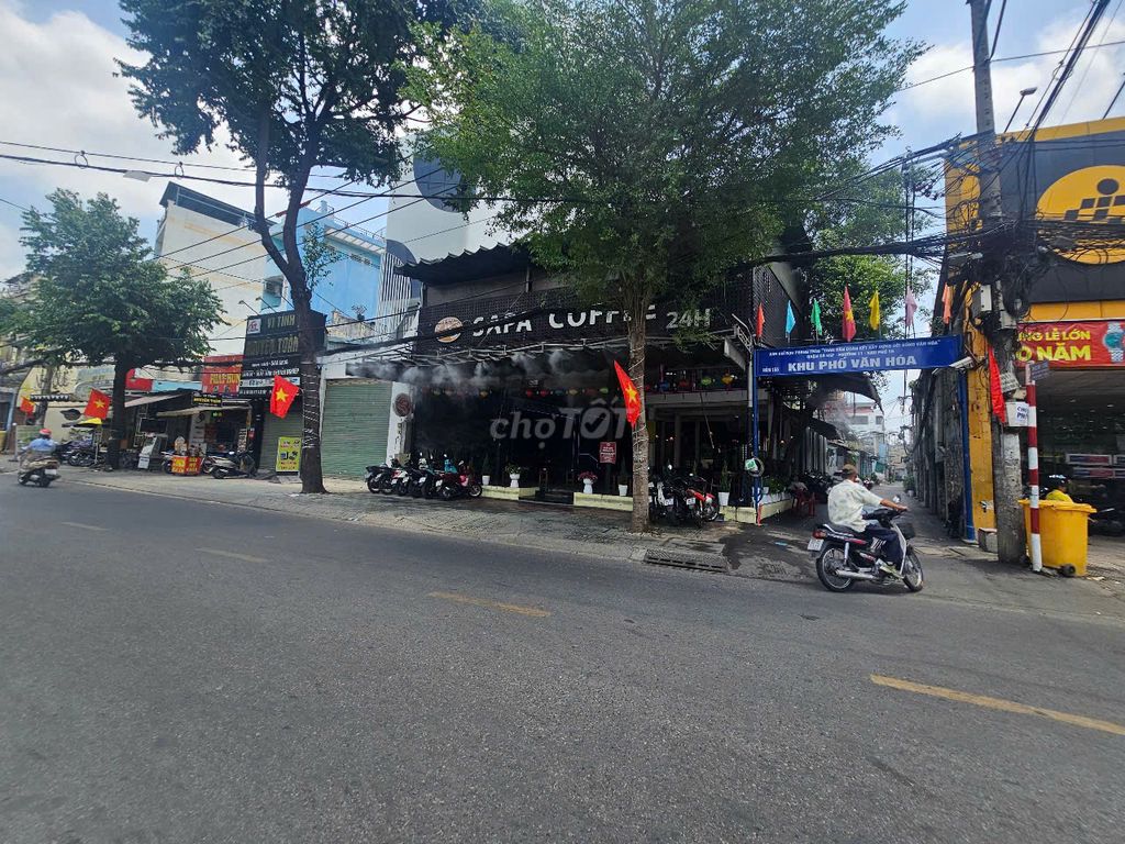 Nhà 3 Mặt Tiền Đường Lê Thánh Tôn, Quận 1, 550m² - Cơ hội kinh doanh đắt giá!