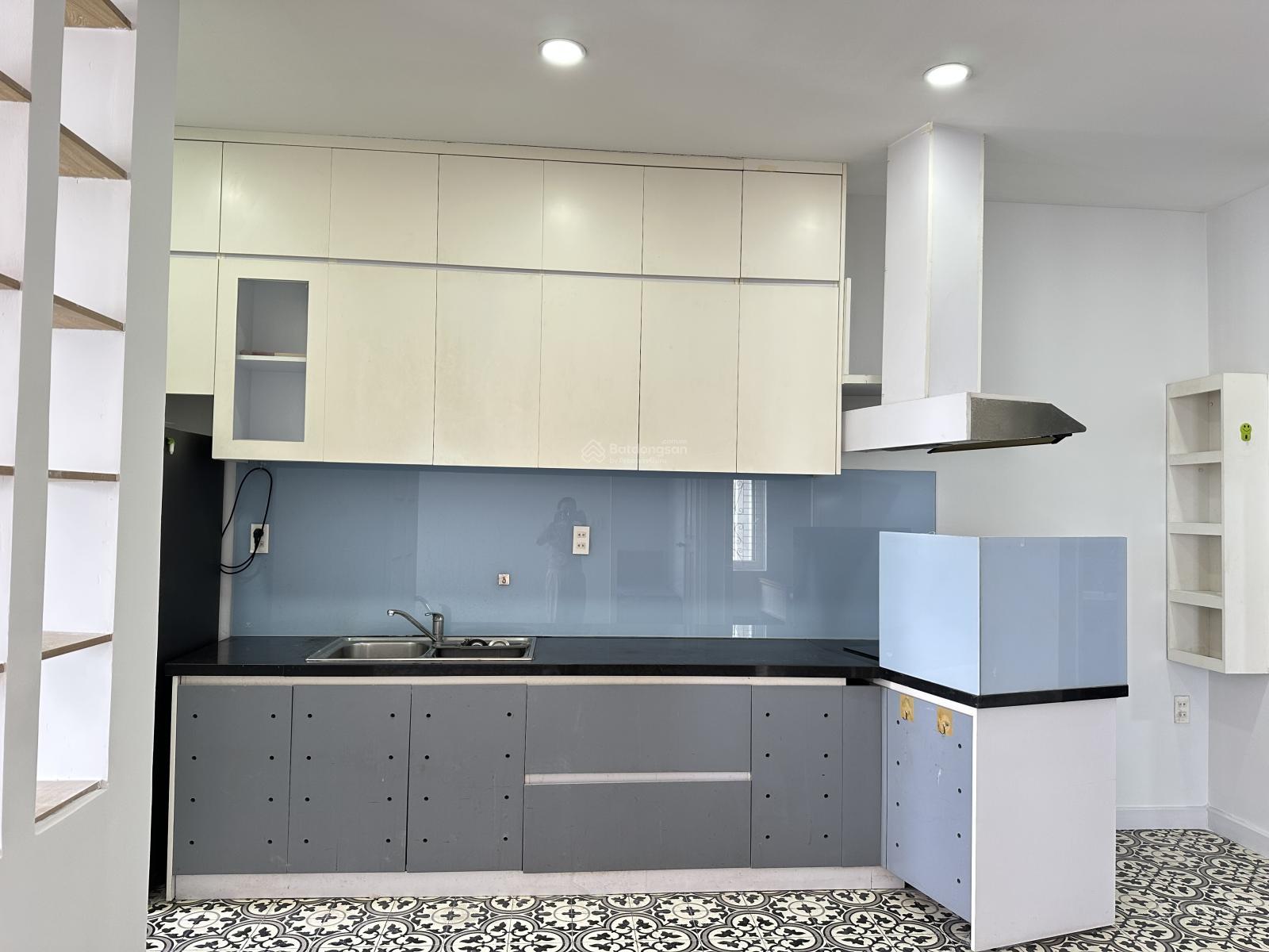 Căn hộ Lữ Gia Plaza Quận 11, 92m² giá 17 triệu - Vào ở ngay, đầy đủ nội thất!