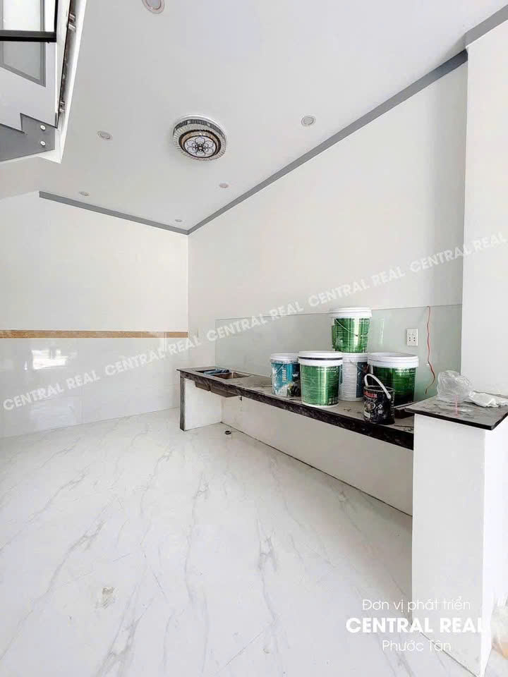 Nhà 1 trệt 1 lầu tại Tân Mai, Biên Hòa 75m² giá 2.55 tỷ - Chính chủ bán gấp!