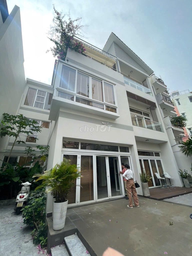 Nhà Mặt Tiền Đường Lê Văn Sỹ, Quận 3, 550m² - Chính Chủ Cho Thuê Gấp!