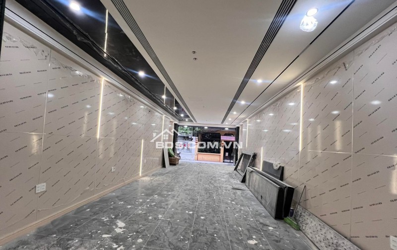 Nhà Kinh Doanh VP Phố Vọng 80m² giá 40.2 tỷ - Thiết kế 7 tầng thang máy, sẵn sàng hoạt động!
