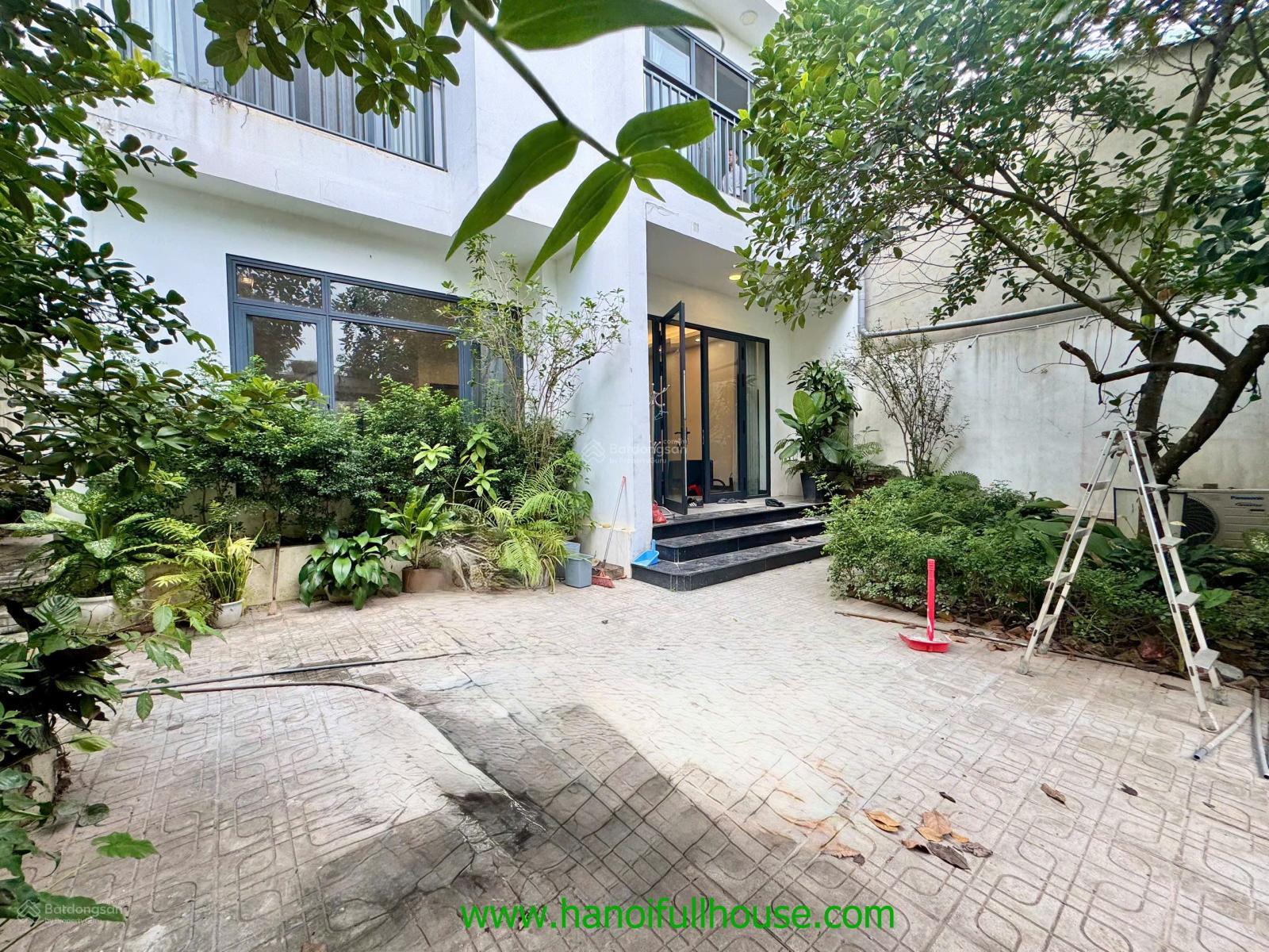 Nhà đẹp sân vườn cho thuê tại Âu Cơ, Tây Hồ - 150m² chỉ 40 triệu/tháng!