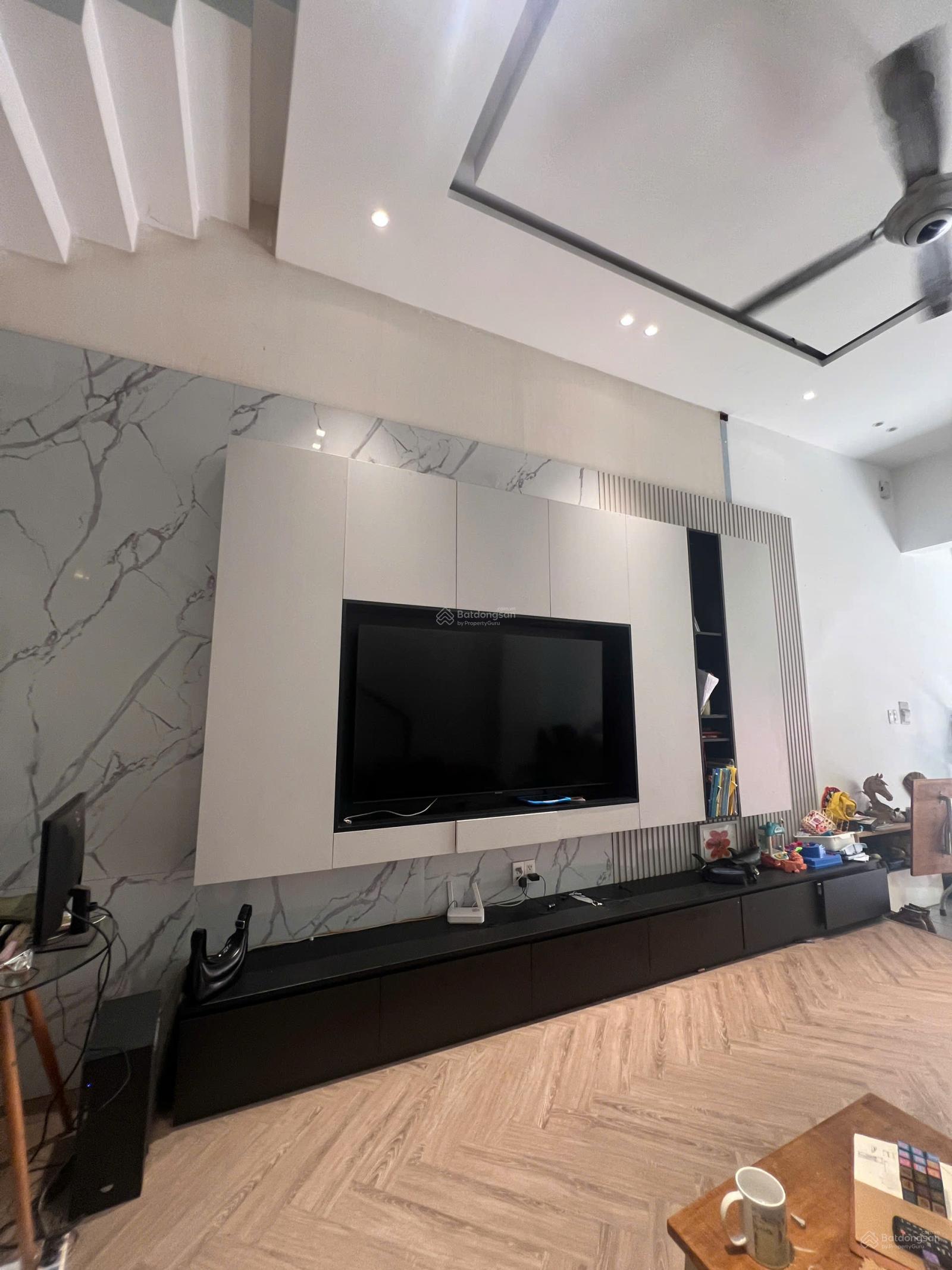 Cho thuê nhà nguyên căn đường số 6, Hiệp Bình Chánh - 270m² - Nhà mới đẹp, nội thất đầy đủ!