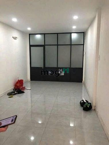 Nhà nguyên căn 66/8 Ngô Gia Tự Q10, 100m² giá 11 triệu - Nhà mới, trống suốt!
