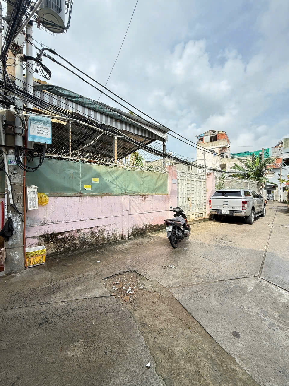 Nhà khu biệt thự Gò Cẩm Đệm, Phường 10, Tân Bình 175.5m² giá 12.5 tỷ - Bán gấp trong tuần!