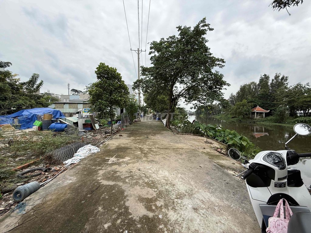 Bán Đất Mặt Tiền View Sông Hà Huy Giáp Q12 106.6m² chỉ 3.9 tỷ - Sổ hồng chính chủ!