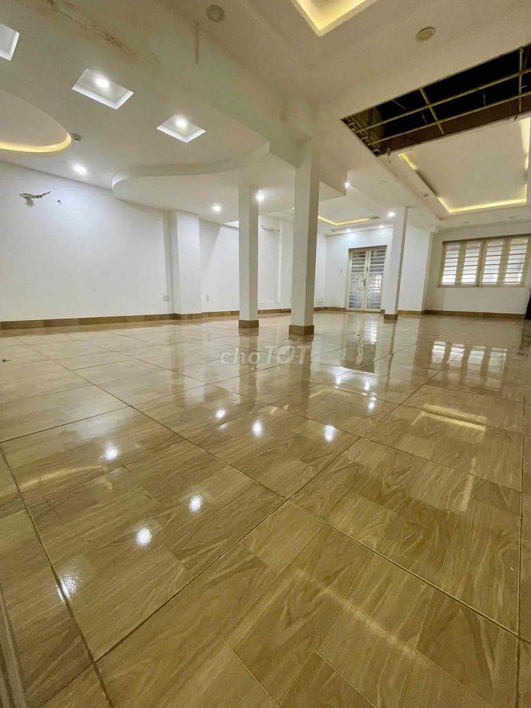 Cho thuê nhà nguyên căn Trần Quang Khải, Q1 - Thiết kế hiện đại, an ninh tốt!