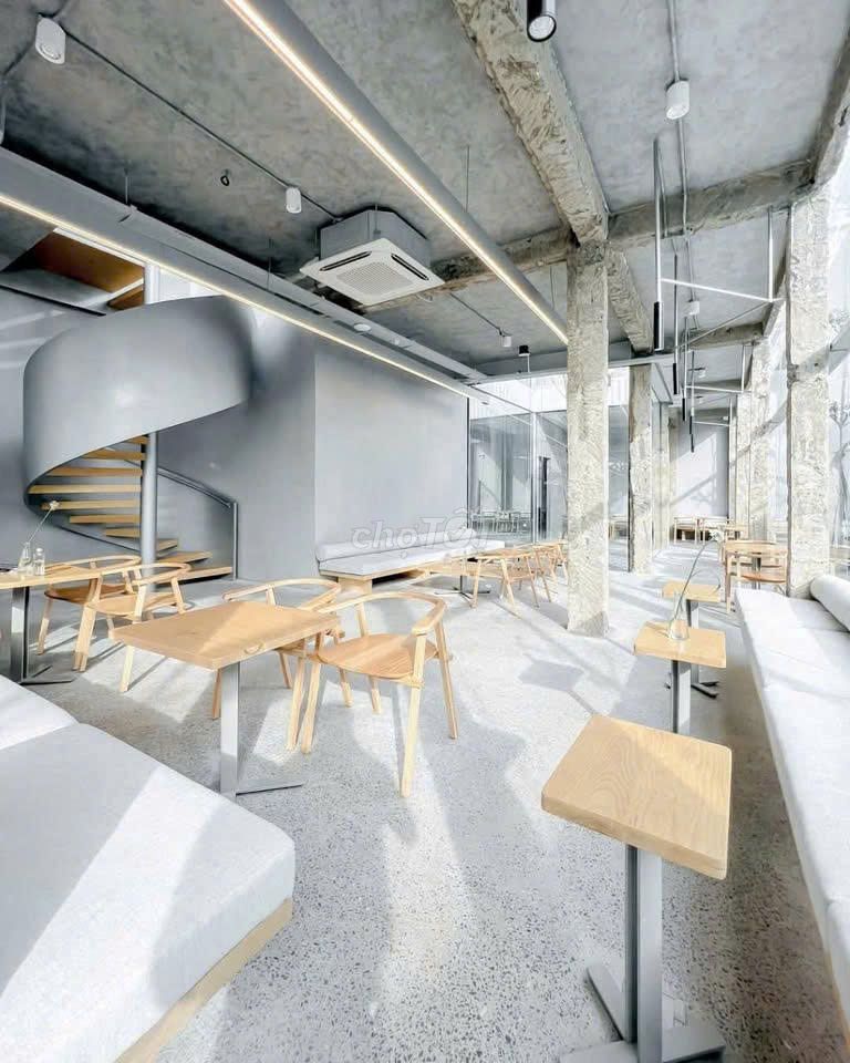 Góc đẹp Xa Lộ Hà Nội Thảo Điền 875m² giá 250 triệu - Kinh doanh tự do!