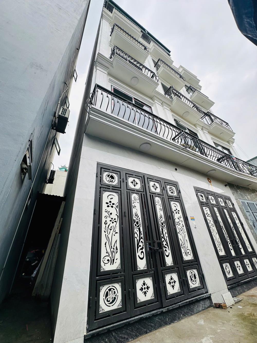 Nhà lô góc tại Yên Nghĩa, Hà Đông 32m² giá 5.85 tỷ - Sẵn sàng ở ngay!