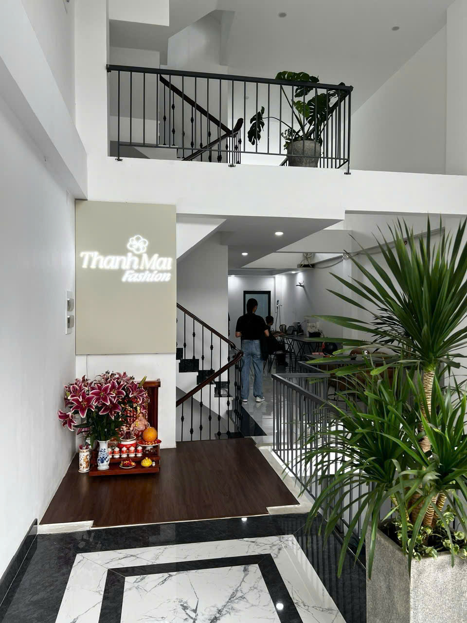 Nhà mặt tiền đường Trương Văn Bang, Thủ Đức, 100m², giá 32 tỷ - Kinh doanh thuận lợi!