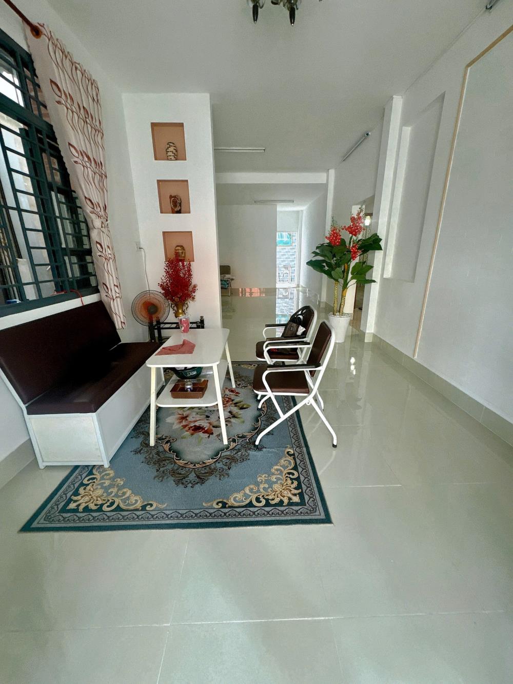 Nhà 1 Trệt 1 Lầu Phố Đồng Khởi, 200m² giá 18 triệu - Mặt tiền kinh doanh sầm uất!