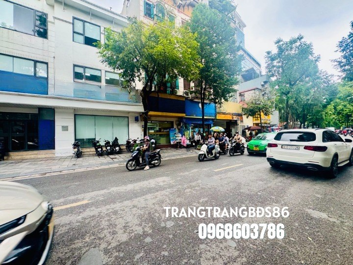 Nhà mặt phố Lò Đúc 251,3m² giá 224 tỷ - Vị trí đắc địa, dòng tiền 150 triệu/tháng!