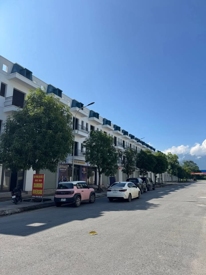 Đất nền Diamond Riverside Đại Từ 100m² giá 1.1 tỷ - Sổ đỏ chính chủ, giao dịch ngay!