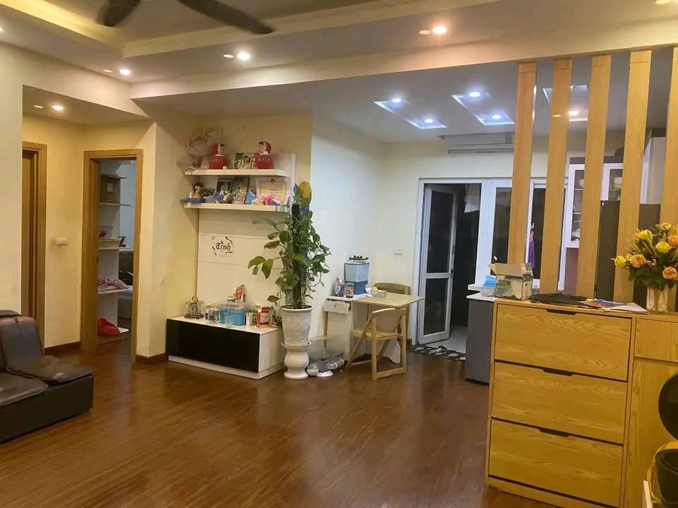 Căn hộ cho thuê HH01B Hà Đông 76m² giá 7.5 triệu - Căn góc view hồ tuyệt đẹp!