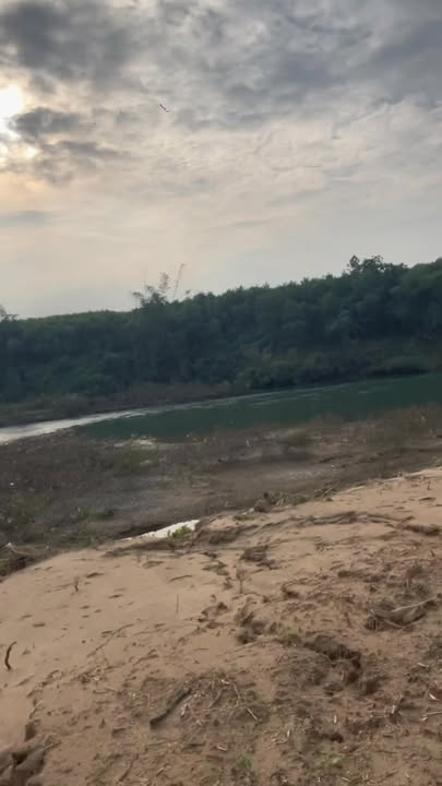 Lô đất Farm Hưng Thi 8500m² giá 7 tỷ - Cảnh đẹp mê ly bên sông Bôi!