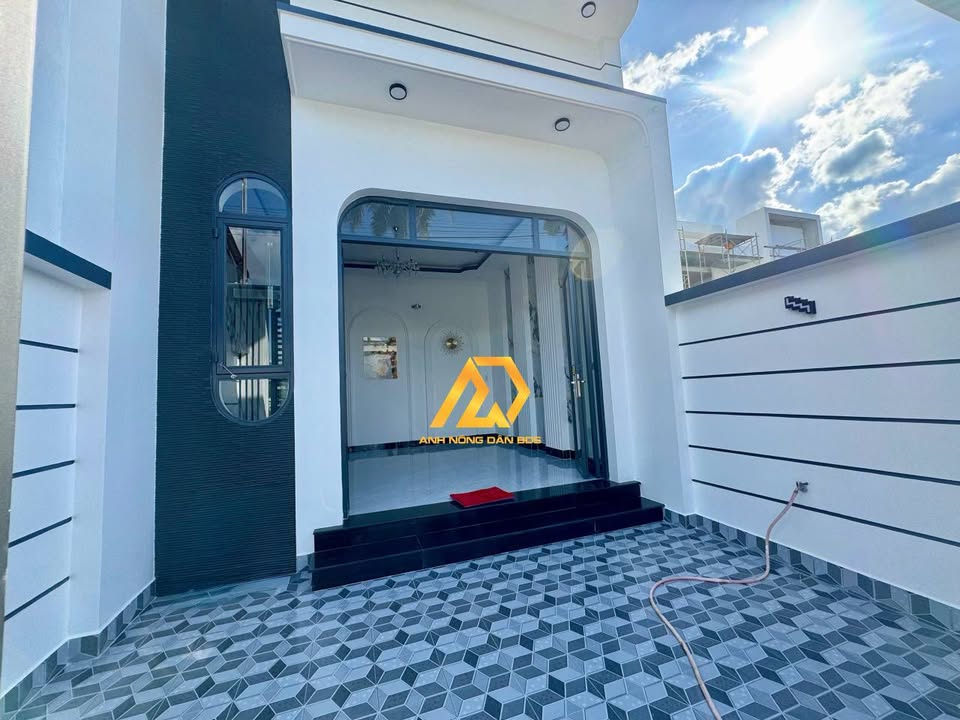 Nhà mới đẹp 87m² Khu Dân Cư Hoàng Hảo, Vĩnh Long chỉ 1.65 tỷ - Sẵn sàng vào ở!