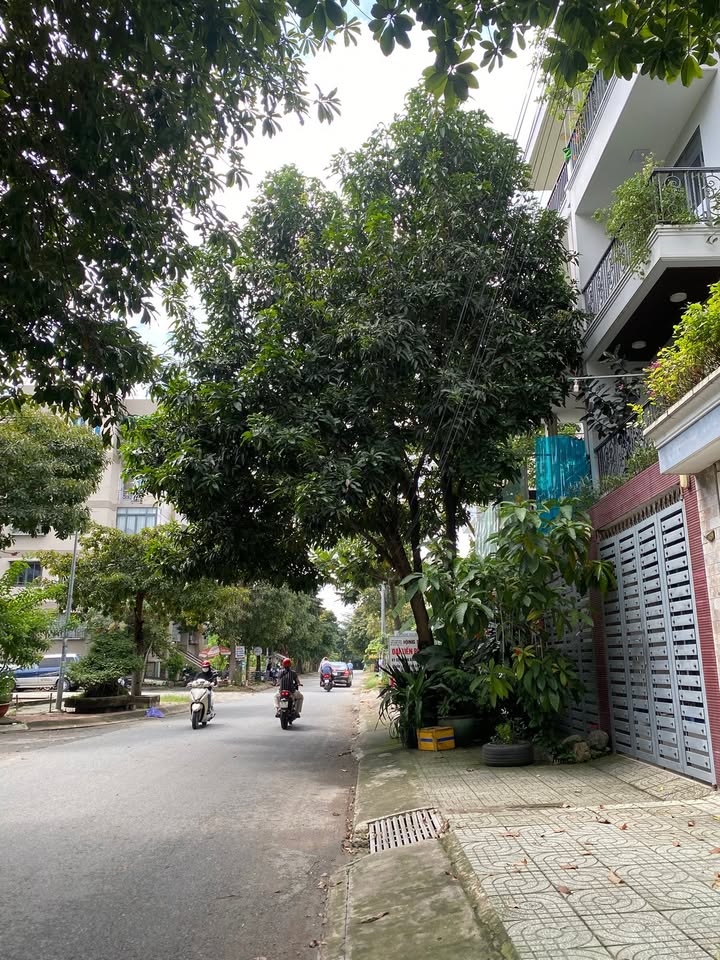 Nhà mặt tiền kinh doanh Phước Long A, Thủ Đức 83m² giá 9 tỷ - Cơ hội không thể bỏ lỡ!