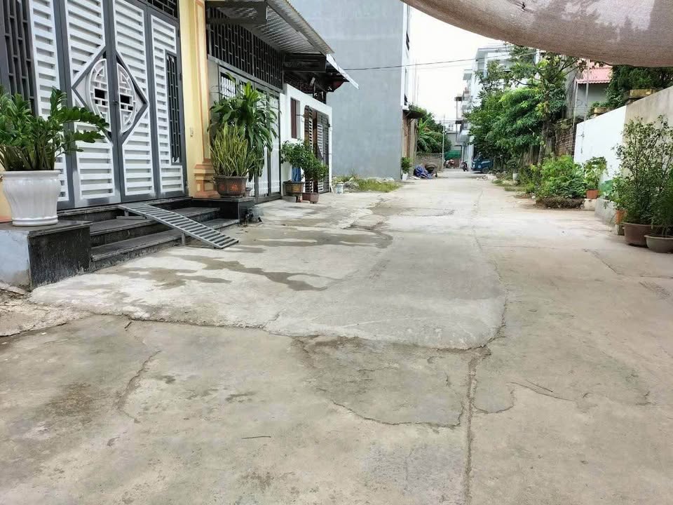 Lô đất ngõ 754 Nguyễn Công Trứ, Ninh Bình 81m² giá 3 tỷ - Đường thông ô tô