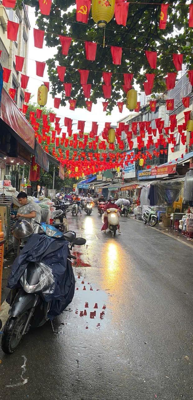 Cho thuê FrontHouse Phố Đồng Xuân 120m² giá 160 triệu - Cải tạo thoải mái!