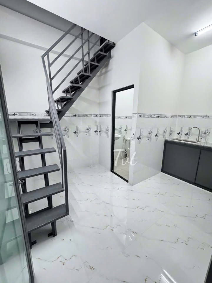 Phòng trọ mới xây đường Hoàng Quốc Việt, Cần Thơ 28m² chỉ 2.2 triệu - Gần ĐH FPT!