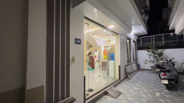 Nhà riêng 3 tầng tại Phường Hà Lầm, Quảng Ninh - Diện tích 50m² giá chỉ 3.5 tỷ!