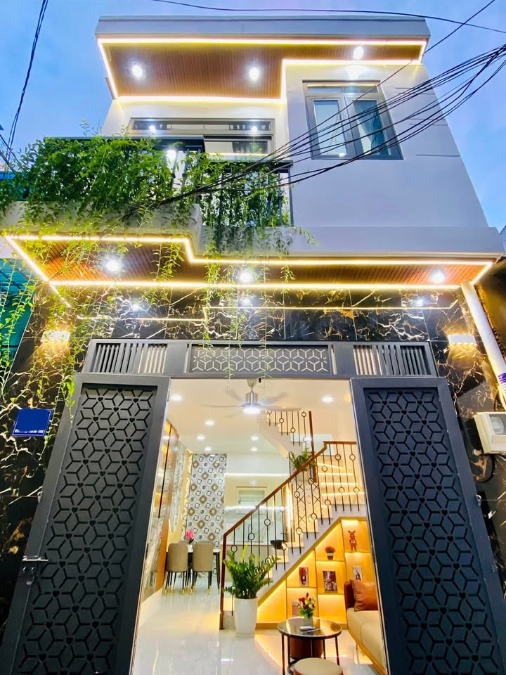 Nhà phố quận Tân Bình, Huỳnh Văn Nghệ 36m² giá 4.53 tỷ - Đầy đủ nội thất cao cấp!