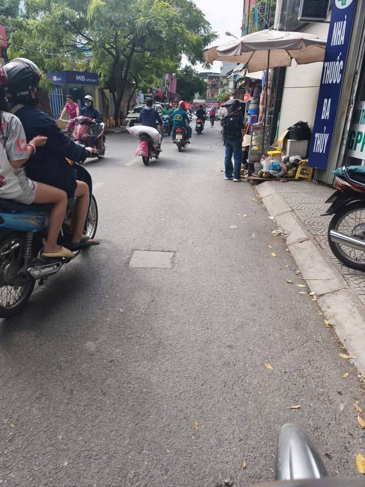 Nhà cho thuê Kim Giang Thanh Xuân 4 ngủ giá 13 triệu - Full nội thất, điện nước giá dân!