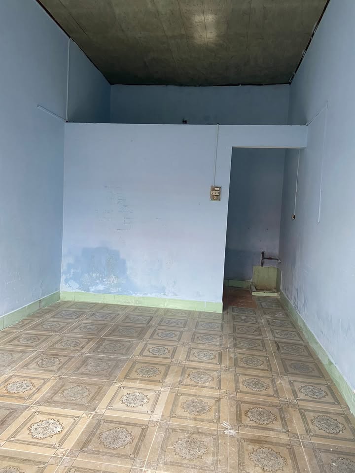 Phòng trọ cho thuê tại 42 Nguyễn Thuật, Tam Kỳ - Giá chỉ 700.000/tháng!