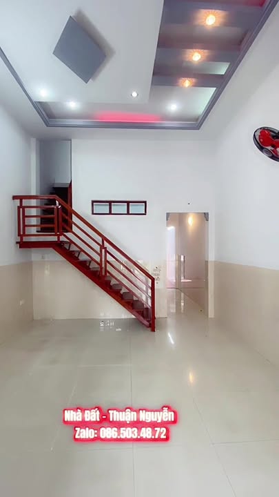 Nhà mặt tiền Dĩ An 57m² giá chỉ 3 tỷ - Kinh doanh thuận lợi!