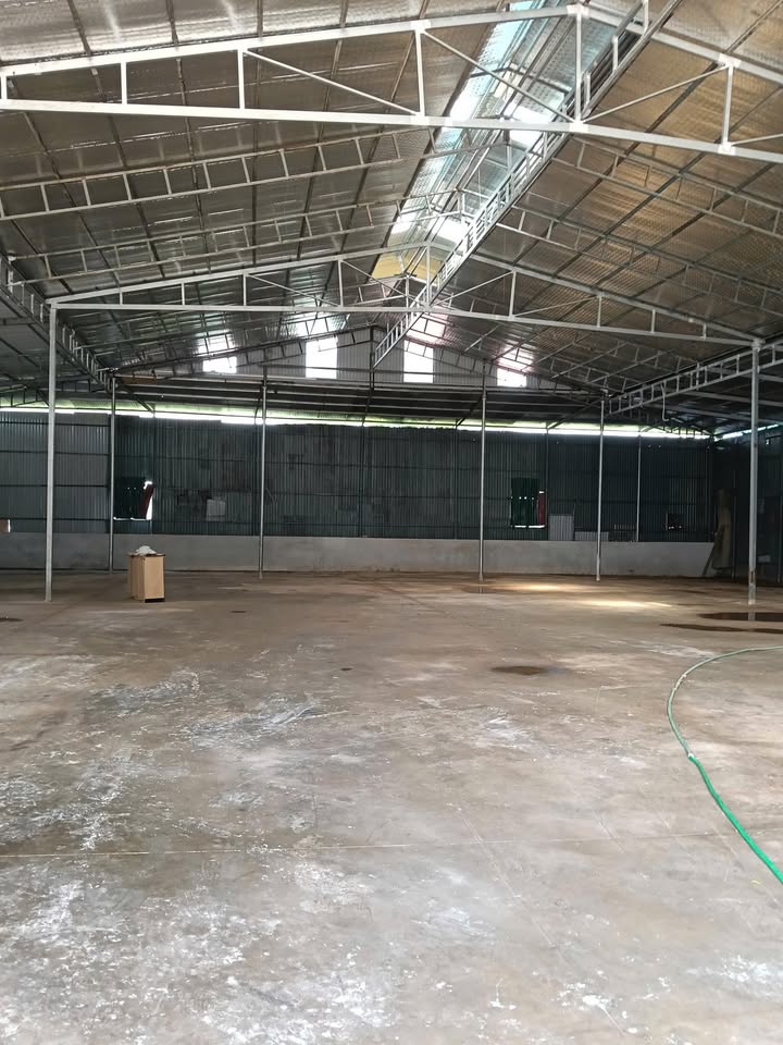 Kho cho thuê 1200m² tại Hoài Đức - 54 triệu/tháng, văn phòng đầy đủ!