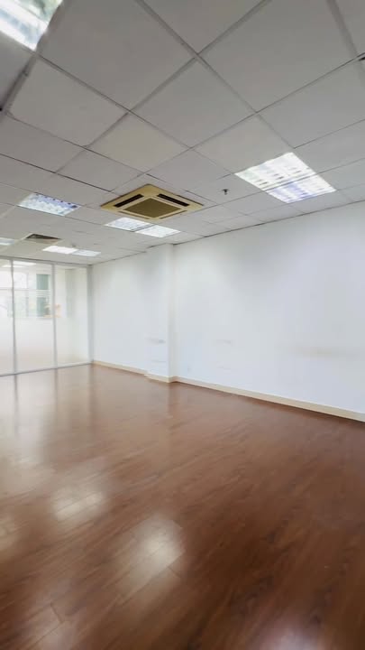 Văn phòng cho thuê Quận 1 155m² chỉ 59 triệu/tháng - Vị trí trung tâm thuận lợi!