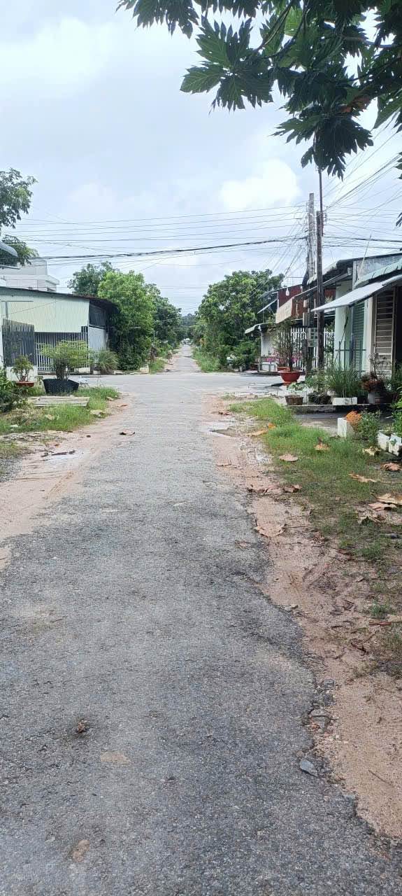 Đất thổ cư Hòa Thành 150m² giá 3.825 tỷ - Hẻm thông thoáng, vị trí đắc địa!