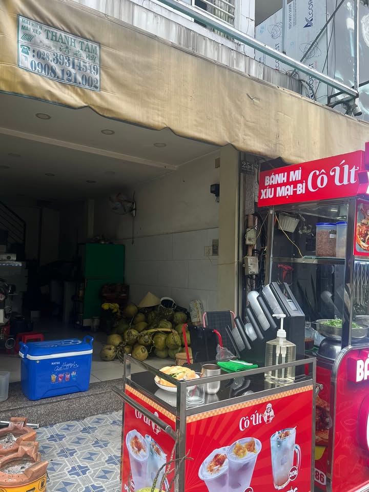 Cho thuê mặt bằng quận 3 - Diện tích 12m² giá chỉ 8 triệu/tháng!