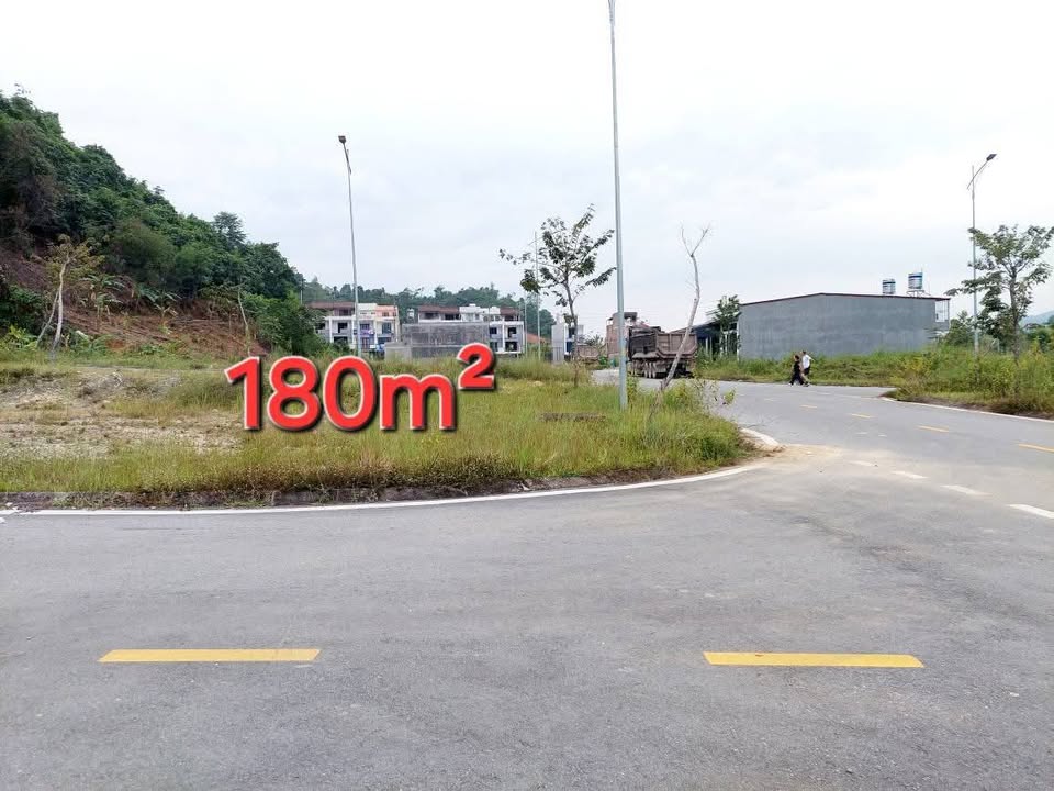 Đất nền 3 mặt tiền đường DH16, phường Cam Đường, 180m² - Cơ hội đầu tư hiếm có!