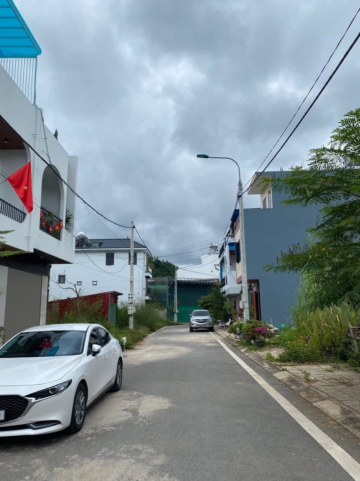 Đất nền liền kề khu kè 4B Sơn La 60m² giá 1.2 tỷ - Sổ đỏ chính chủ!