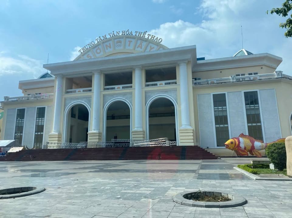 Nhà mặt phố Quang Trung Sơn Tây 170m² giá 23 tỷ - Kinh doanh sầm uất ngay trung tâm!